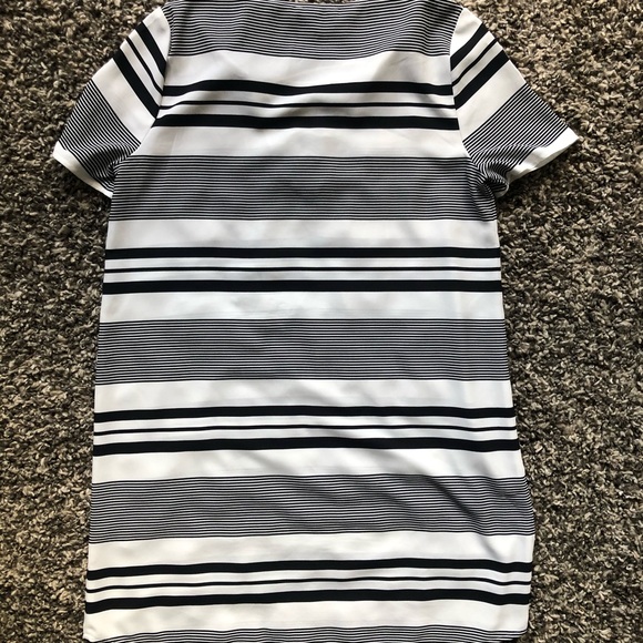 Express dress - Picture 4 of 4